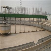 周边转动刮吸泥机特点