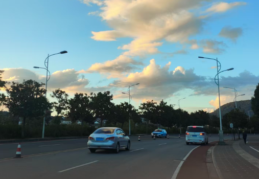 駛向未來 智能網(wǎng)聯(lián)汽車道路測試與示范應(yīng)用開展